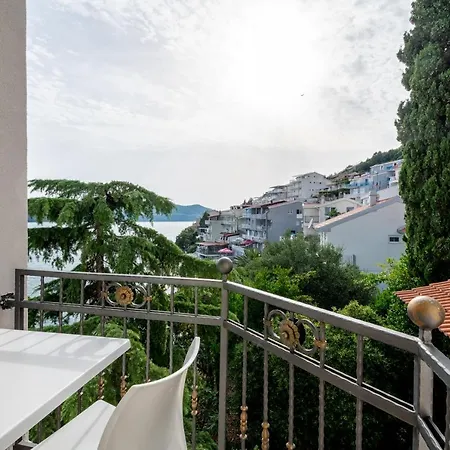 Barbara 4* ネウム